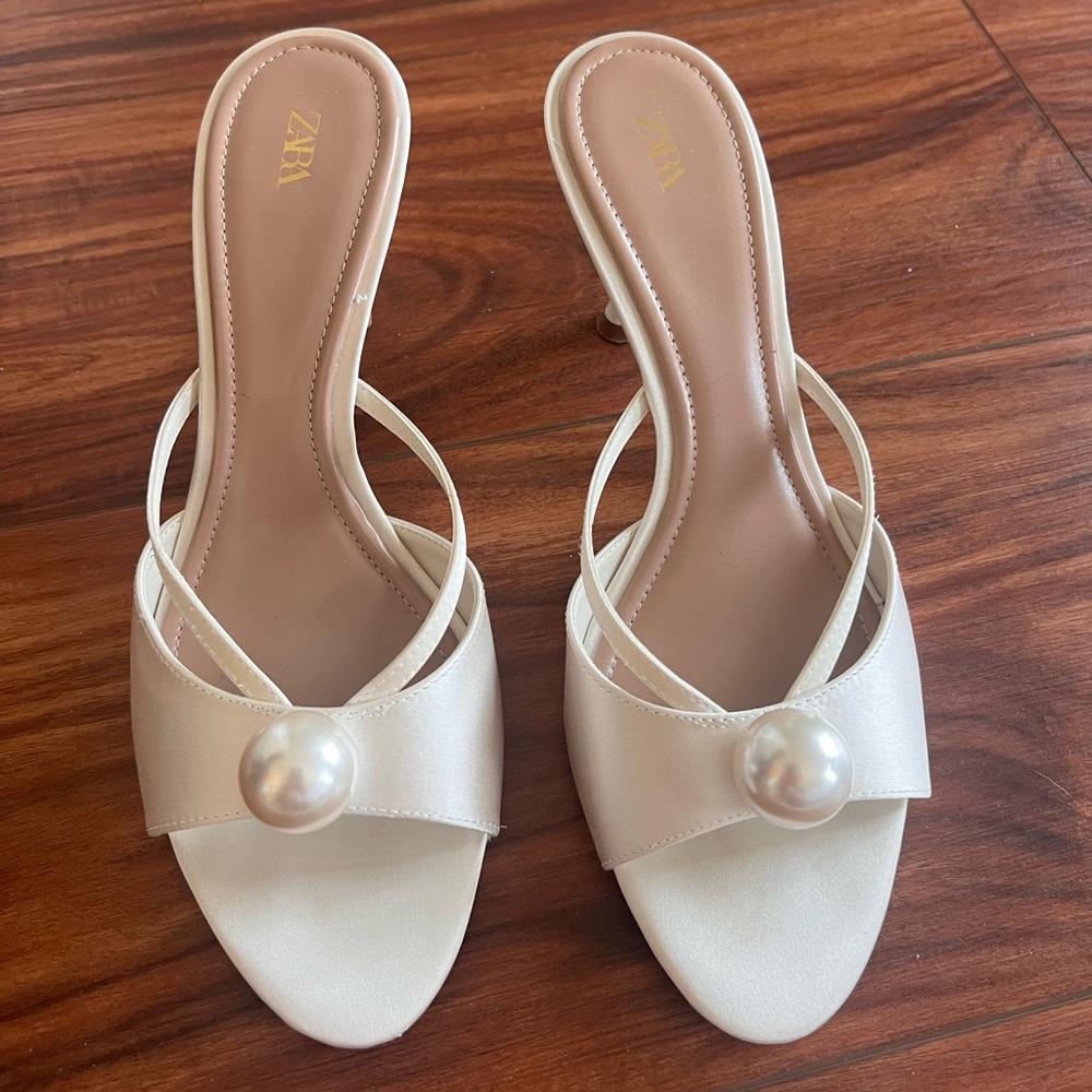 ZARA - faux pearl heeled sandals